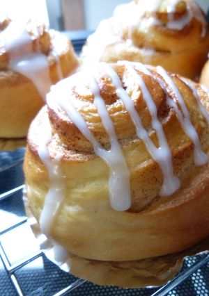 A picture of Easy Cinnamon Rolls with Bread Machine.