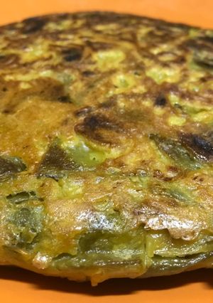 Una foto de Tortilla vegana de chauchas. Apto celíacos y alérgicos al huevo!