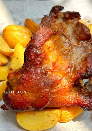 Hình của món Sườn Heo Nướng Tảng.