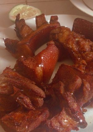 Una foto de Chicharrón de cerdo dominicano