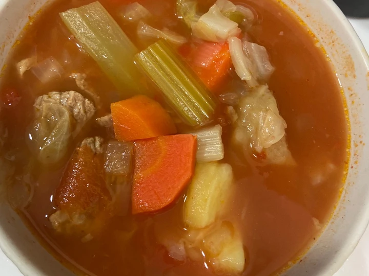 Langkah Mudah untuk Menyiapkan Resep SUP tomat sayur &amp;amp; buntut sapi yang Enak