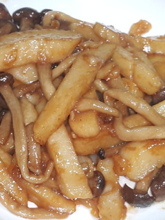 醬炒金菇甜不辣 的食譜成品照片
