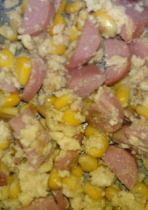 Una foto de Ensalada De Panchos Con Arroz!