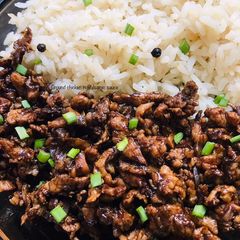 A picture of Ground Chicken in Balsamic Sauce.