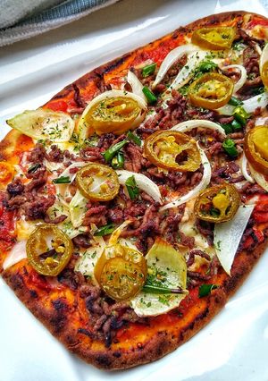 A picture of Naan Bread Pizza (Hot 'n' Spicy) 🍕.