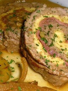 Una foto de Aleta de ternera rellena