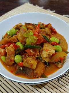 Foto resep Oseng Pedas Kikil Sapi & Pete