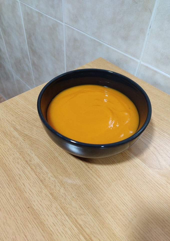 Una foto de Crema de zanahoria en olla express