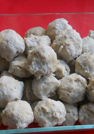 自做蒜味貢丸 的食譜成品照片