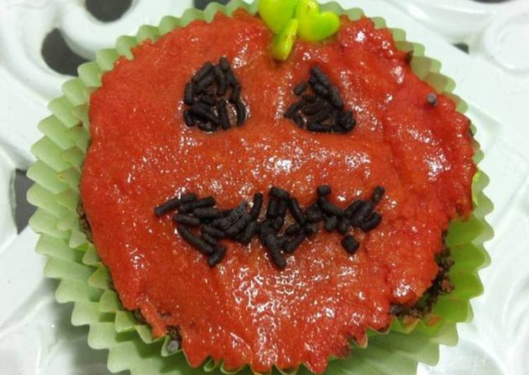 Simple Way to Prepare Homemade Halloween Cupcakes