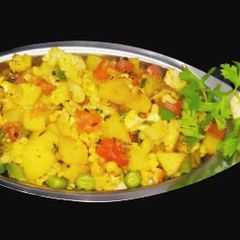 Cauliflower and veg stir-fry A picture of Cauliflower and veg stir-fry.