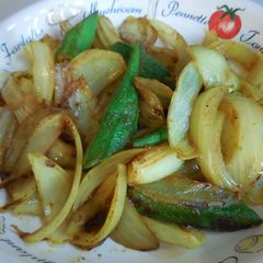 A picture of Curry flavored stir-fry with okra & onion.