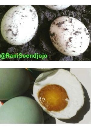 Foto resep TELUR ASIN ABU GOSOK BAWANG PUTIH à la Rani