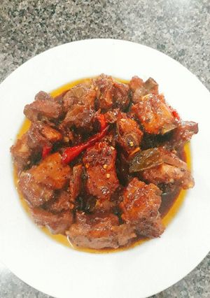 Hình của món Sườn rim.