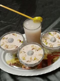 लीची स्मूदी और जूस (Litchi smoothie aur juice recipe in Hindi) रेसिपी मुख्य फोटो