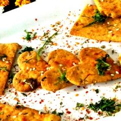 A picture of Besan Crackers.