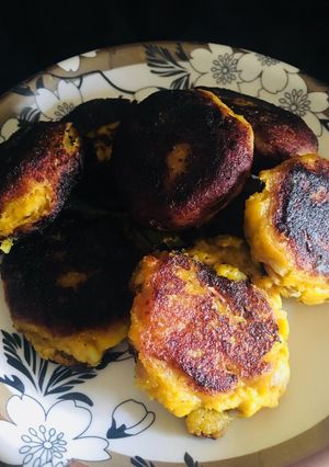 A picture of Chana daal fritters.