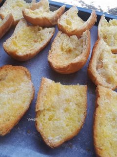 Hình của món Bánh mì nướng bơ đường.