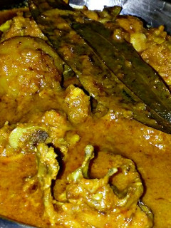 A picture of Bengal's chicken curry.