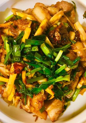 Hình của món Măng tươi xào thịt ba chỉ ram.