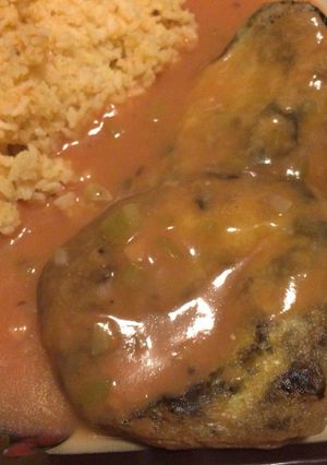 Una foto de Chiles Pasilla Rellenos