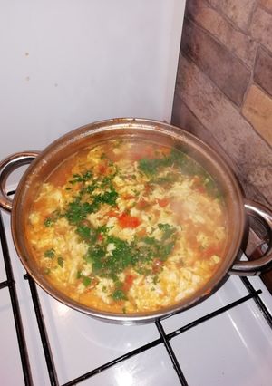 O poză a rețetei Ciorbă de cartofi cu zdrențe de ou.