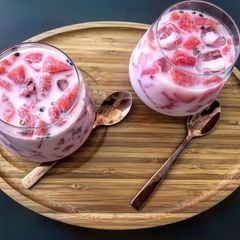 A picture of Watermelon ice with milk and grenadine syrup.