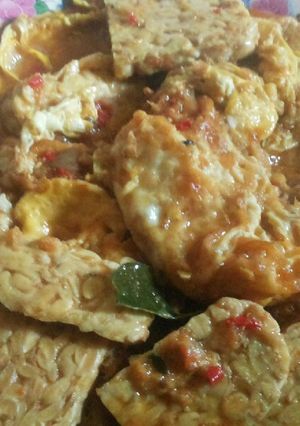 Foto resep Semur Telur Tempe Bumbu Kuning