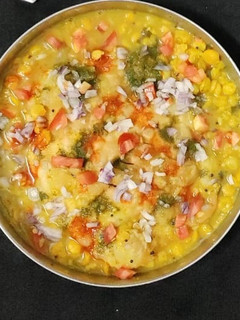 દાળ પકવાન (Dal Pakwan Recipe In Gujarati) રેસીપી મુખ્ય ફોટો
