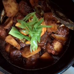 A picture of Beef Rib Stew (semur iga sapi).