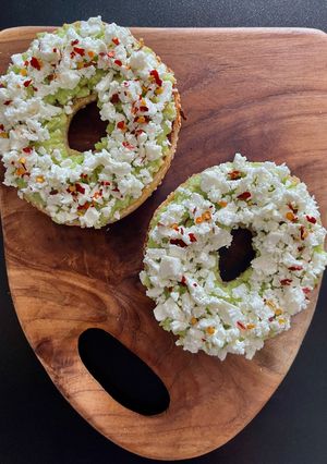 A picture of Avocado bagel breakfast.