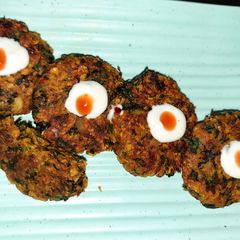 Oats tikki with leafy vegetables A picture of Oats tikki with leafy vegetables.