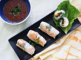 Vietnamese Spring Roll dengan Saus Asam Pedas