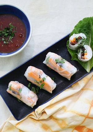Foto resep Vietnamese Spring Roll dengan Saus Asam Pedas