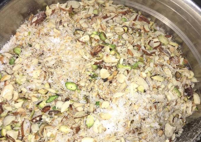 Crunchy dry fruits mixture