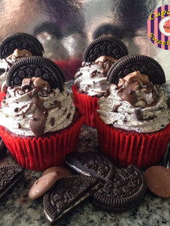 Una foto de Cupcakes de Red Velvet con crema de Oreo