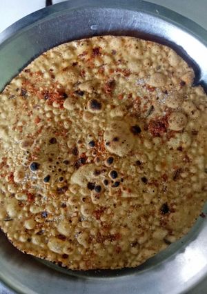 A picture of Spicy papad.