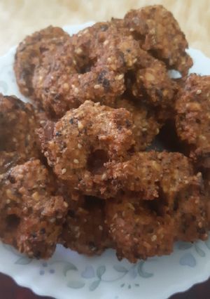 A picture of Mix Daal wada.