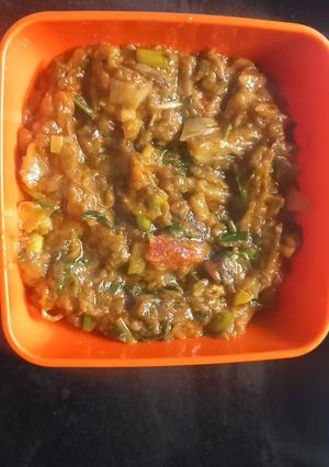 રીંગણાં નો ઓળો (Ringan Oro Recipe In Gujarati) રેસીપી મુખ્ય ફોટો