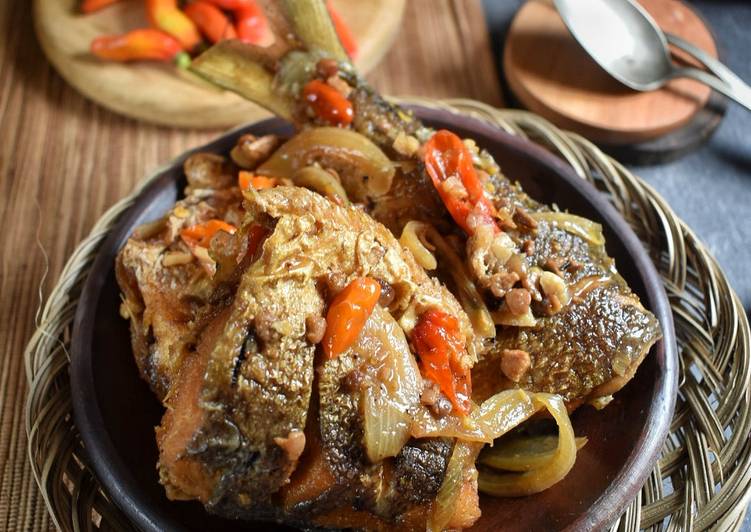 Langkah Mudah untuk Menyiapkan Bandeng Tauco, Lezat Sekali