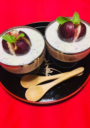 Una foto de Vasitos Mousse Cremoso de Higos con Agar agar  🍹🥄