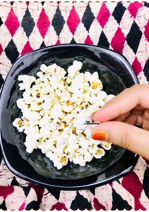 A picture of Honey & Salt popcorn’s.
