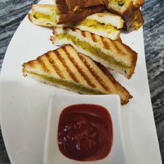 A picture of Potato sandwich.