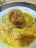 Sopa de cocido con albóndigas de longaniza