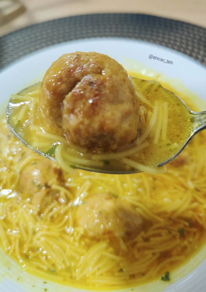 Una foto de Sopa de cocido con albóndigas de longaniza
