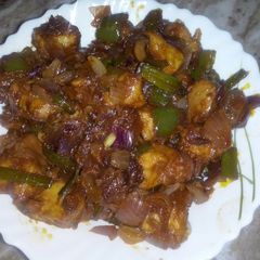 A picture of Dry chilli chicken.