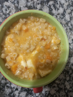 Una foto de Fideos Dedalitos en Crema de Calabaza