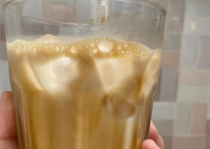 Resep Es Kopi Susu Kekinian yang Menggugah Selera