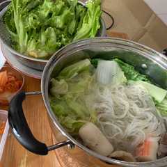 A picture of Shabu shabu rumahan.