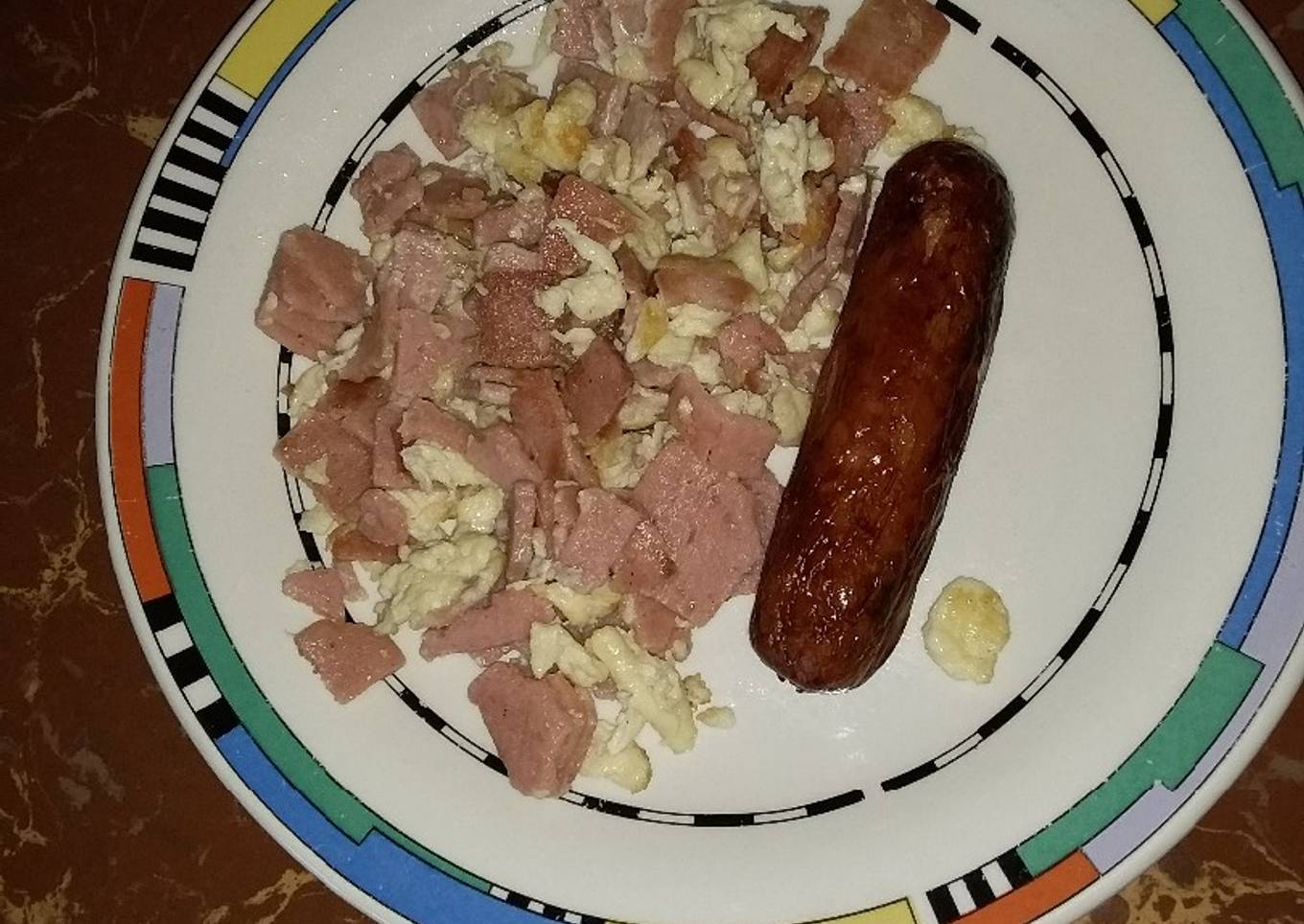 BeefBrawns,Eggs and pork sausage